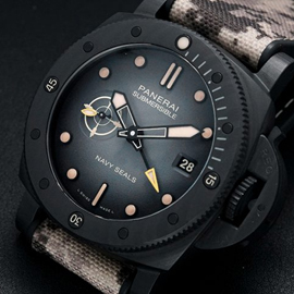 2024年新作パネライスーパーコピー サブマーシブル クアランタクアトロ GMT Navy Seals カーボテック™PAM01513